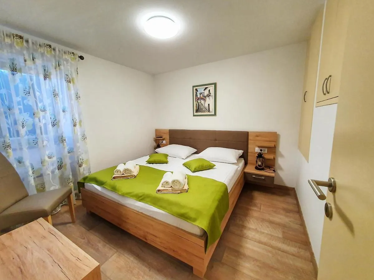 *** Frühstückspension Bed&Breakfast Daniela Veleniki Kroatien
