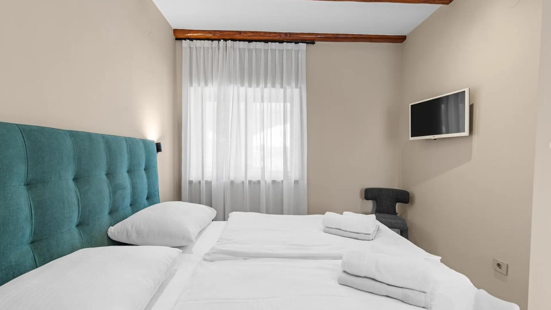 Bed & Breakfast Daniela Veleniki 3*,  Croatia