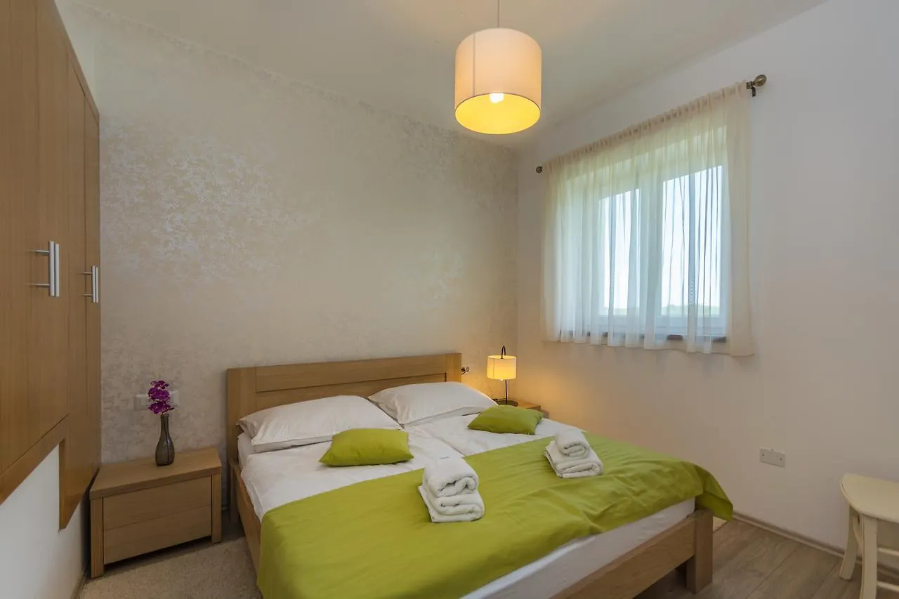 Bed & Breakfast Daniela Veleniki